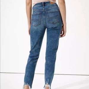 NWOT American Eagle Mom Jeans